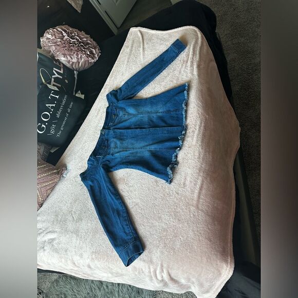 Off The Shoulder Denim Top - Picture 4 of 8